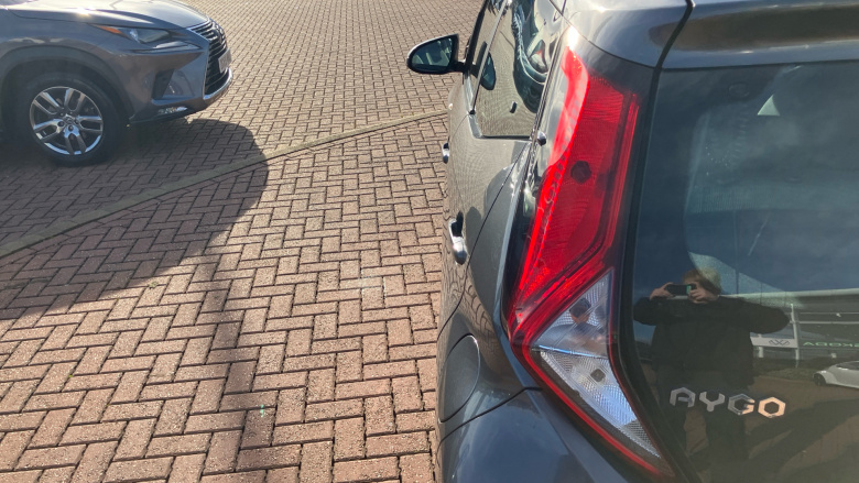 Toyota Aygo X 1.0 VVT-i Edge 5dr Petrol Hatchback